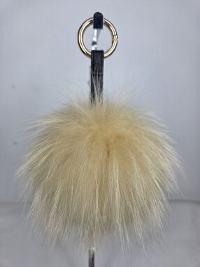 Linda Richards Pom Pom Keychain - Pale Yellow Fox Fur